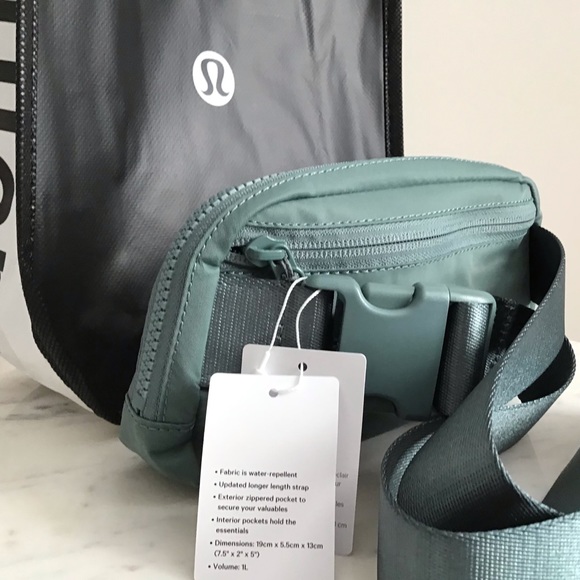 Lululemon Everywhere Belt Bag New With Tag - Picture 11 of 12